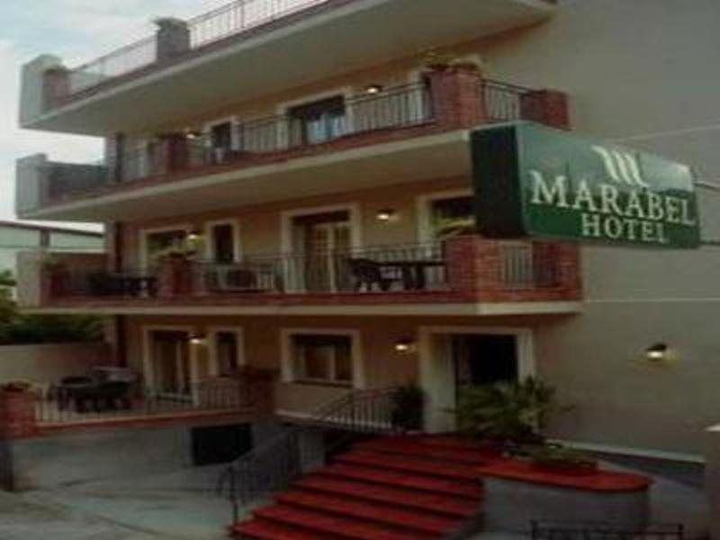Hotel Marabel Сант'Алессіо-Сікуло Екстер'єр фото